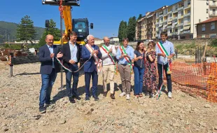 Giani inaugura il cantiere della Casa della Comunità “Borgo Verde” di Pontassieve. 16 luglio 2025