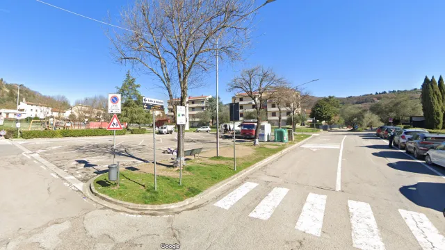piazza Sandro Pertini, loc. Montebonello, Pontassieve