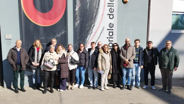 La Giunta e il Consiglio Comunale di Pontassieve in visita al Memoriale delle Deportazioni 