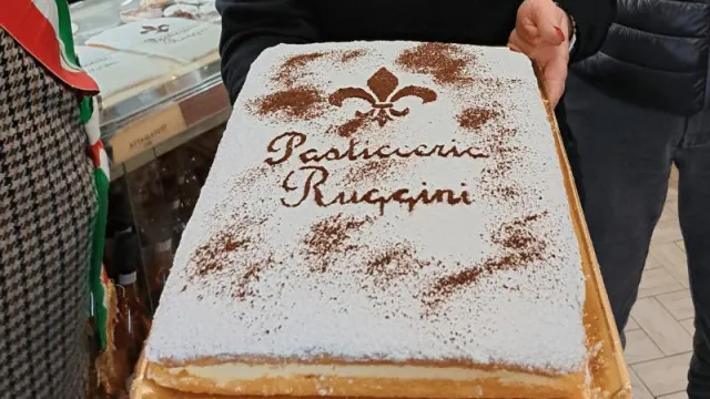 La storica Pasticceria Ruggini di Pontassieve ha recentemente ricevuto due importanti riconoscimenti durante il Food Challenge svoltosi al Viola Park