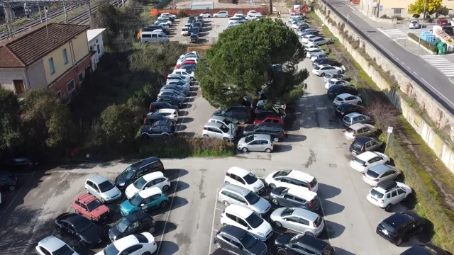 Parcheggio scambiatore nell’area ferroviaria. Febbraio 2025
