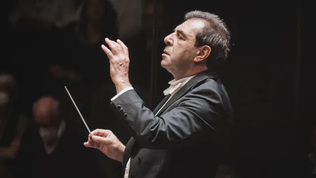 Dirige il concerto il Maestro Daniele Gatti.