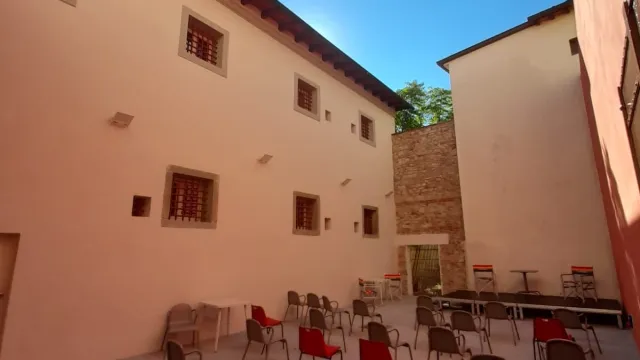 Descrizione immagine non disponibile